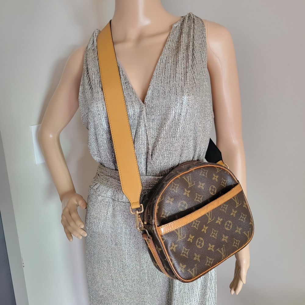 RARE Authentic Louis Vuitton Monogram Senlis Crossbody Bag